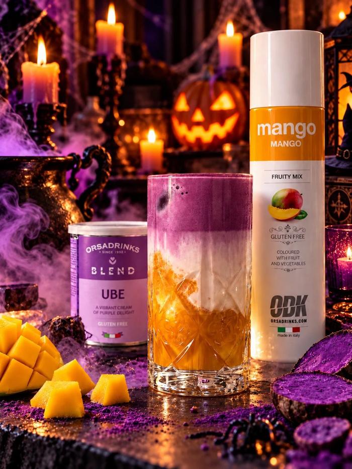 Poción de Bruja: Fruity Mix Mango, leche y espuma de Blend Ube, violeta y naranja